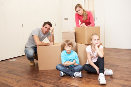 Load-based moving quote for a larger Leyton property